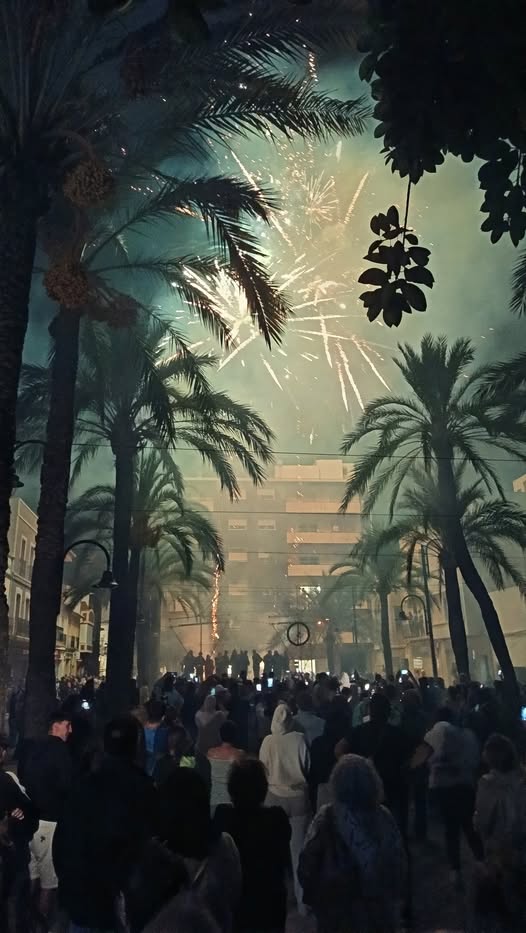 SEGON DIA DE LES FESTES DE SANT MIQUEL. ANIT, ESPECTACULAR CORREFOC. HUI DESPERTÀ, VAQUES, BOU DE LA LLATA I CORDÀ (Foto: Comissió 2025)