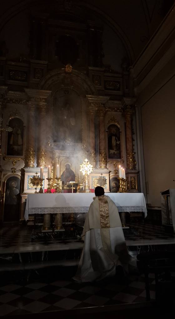 HUI, MISSA D'ACCIÓ DE GRÀCIES DEL RECTOR QUE ENS DEIXA, DON CELESTINO ALÓ. Acabarà el seu ministeri a Gata el dia de Sant Miquel. Ha estat tres anys a la parròquia