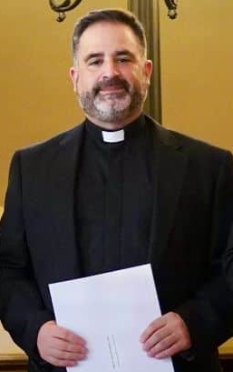 EL RECTOR FILL DE GATA, DON JUAN JOSÉ MONFORT VALLÉS, ENTRA ESTA VESPRADA A LA SEUA NOVA PARRÒQUIA DE DUANES DE LA MAR. Al nou Vicari Episcopal l'acompanyarà l'arquebisbe de València