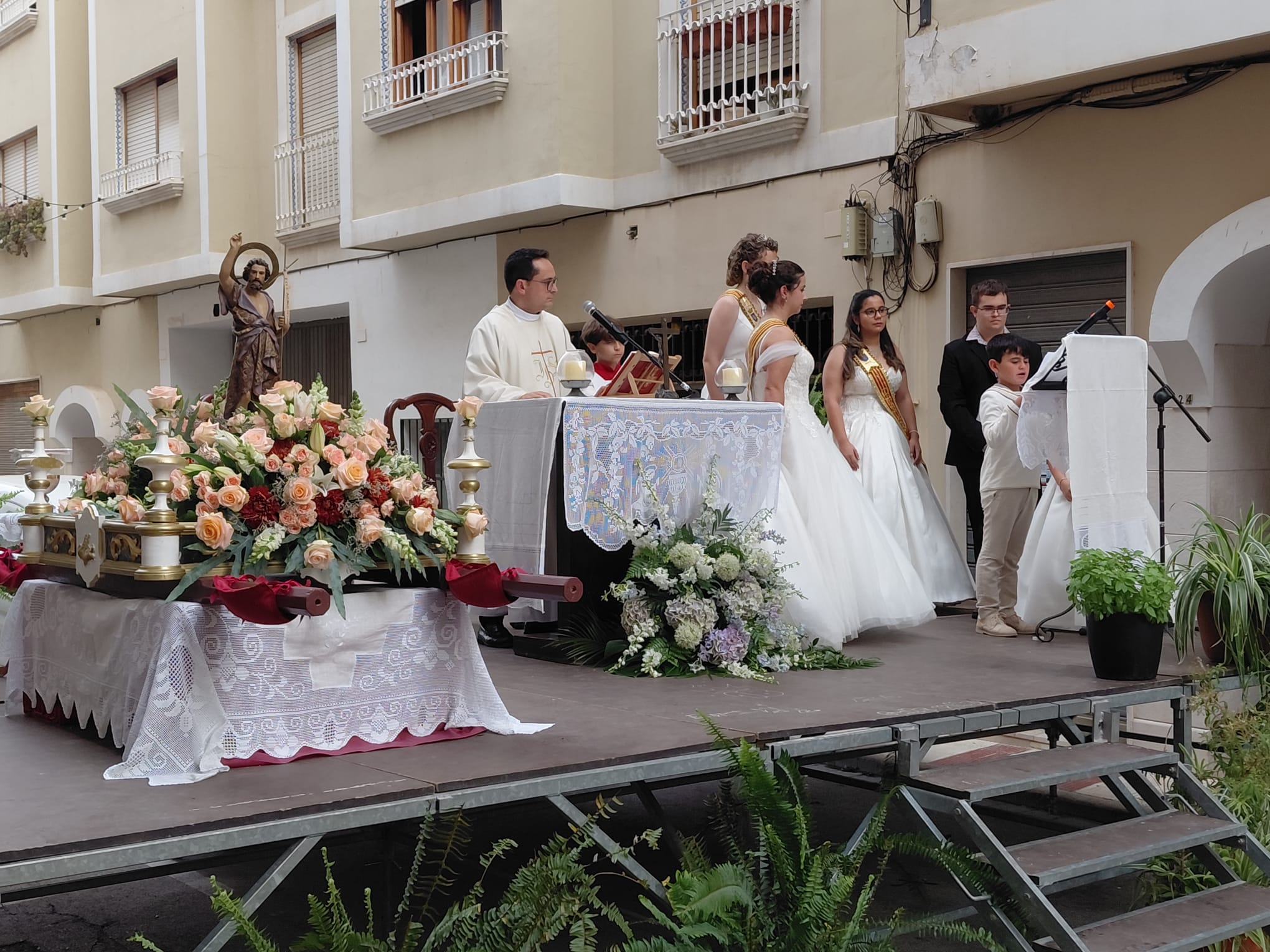 ACABEN AMB ÈXIT LES FESTES PATRONALS DEL BARRI DE LA FONT DEL RIU: Truc, missa, processó, sopar, castellet, foguera i música