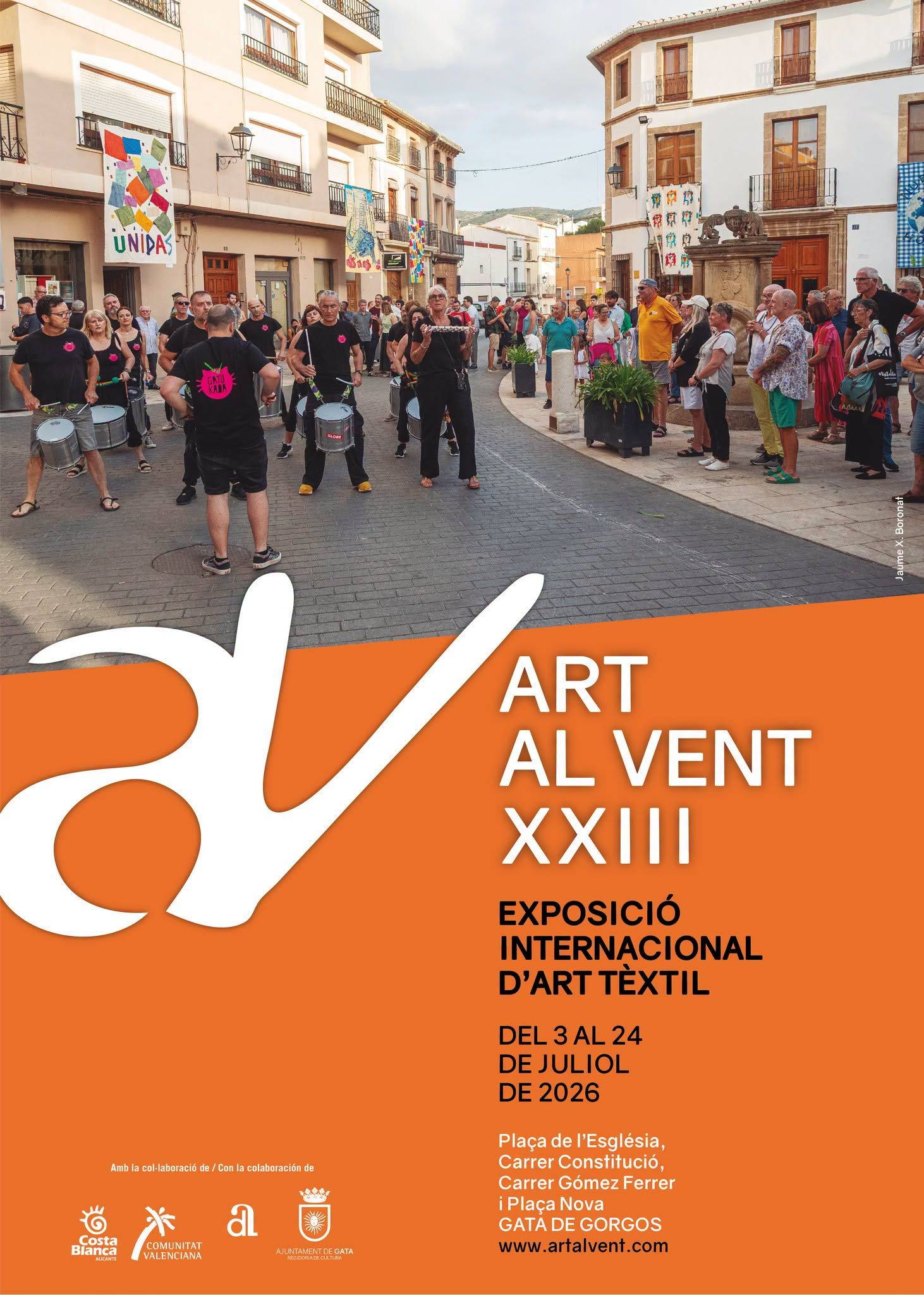 DEMÀ S'INAUGURA A GATA LA 23 EXPOSICIÓ INTERNACIONAL TÈXTIL "ART AL VENT". Del 3 al 24 de juliol. Nou recorregut: Plaça Església, Gómez Ferrer, Constitució i Plaça Nova