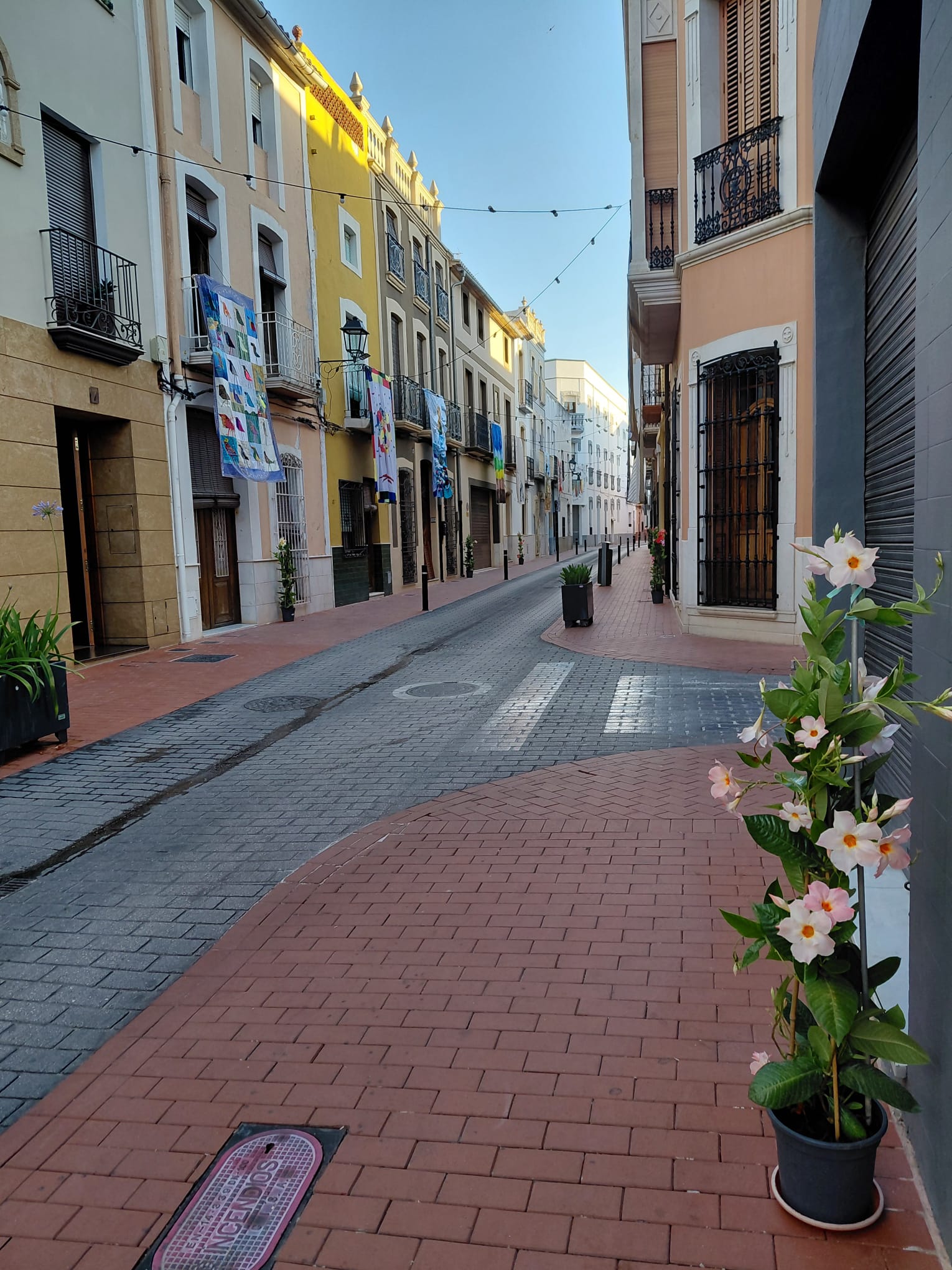 COMENÇA EL PASSEIG: ART AL VENT OBRI HUI LES PORTES, DES DE GATA AL MÓN. Inauguració a les 20 hores