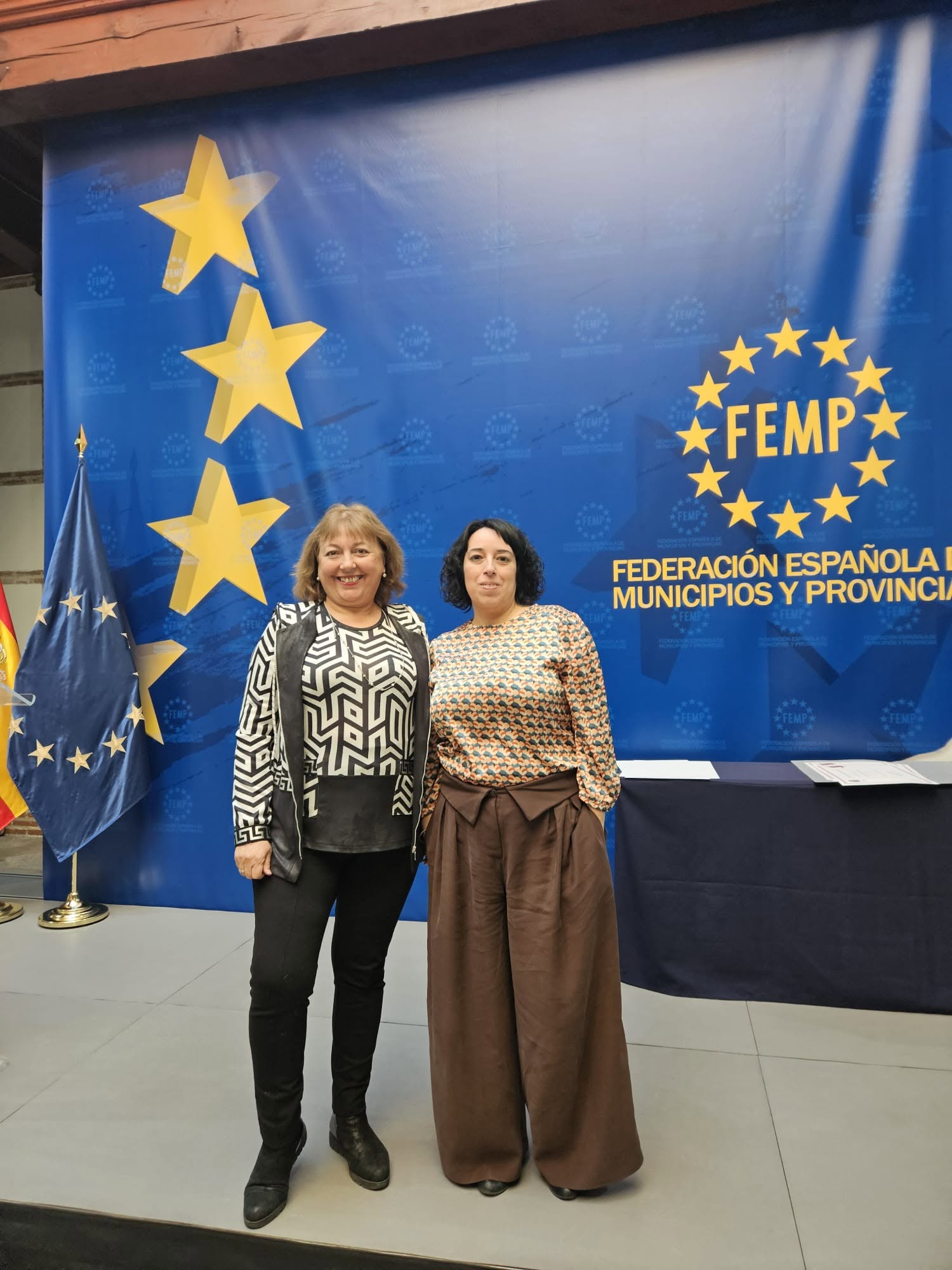 HUI PREGONEN LES FESTES DE GATA LES BIBLIOTECÀRIES VICEN MULET I SILVIA LEYDA. Premi Nacional 2026, Campanya María Moliner. Història dels mantenidors i pregoners de la festa