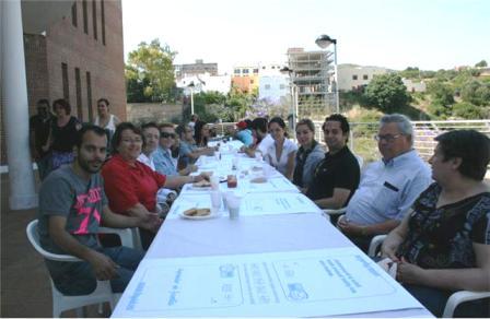 GATA FA 120 DESDEJUNIS FAMILIARSI LA COMUNITAT 1.500