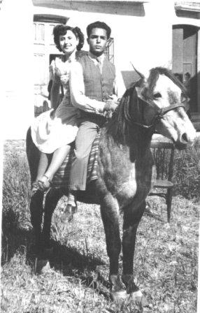 FOTOGRAFIES ANTIGUES (Gata en el record) -101, la d´ahir dia 23-