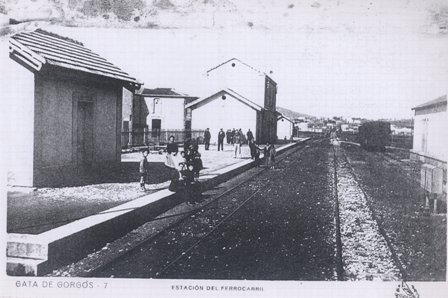 FOTOGRAFIES ANTIGUES (Gata en el record) - 153 -, la d´ahir dilluns.