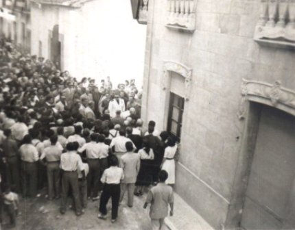 FOTOGRAFIES ANTIGUES (Gata en el record) -253, la de hui-