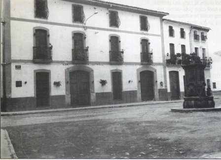 FOTOGRAFIES ANTIGUES (Gata en el record) -274, la de hui-.