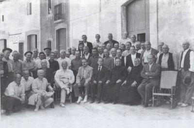 FOTOGRAFIES ANTIGUES (Gata en el record) -276-