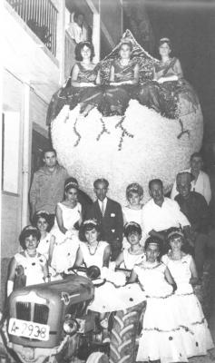 FOTOGRAFIES ANTIGUES (Gata en el record) -290-