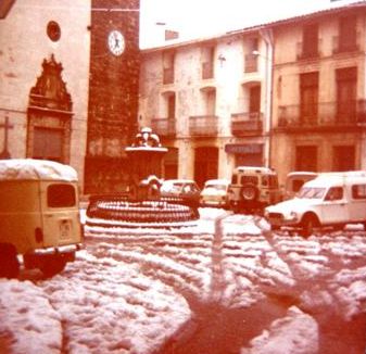 FOTOGRAFIES ANTIGUES (Gata en el record) -306-