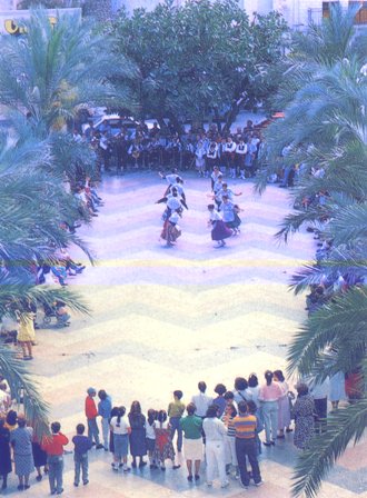 FOTOGRAFIES ANTIGUES (Gata en el record) - 311, la de hui-