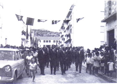 FOTOGRAFIES ANTIGUES (Gata en el record) -331-