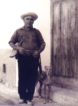 FOTOGRAFIES ANTIGUES (Gata en el record) -357-