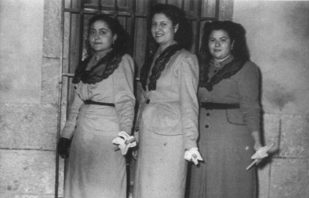 FOTOGRAFIES ANTIGUES (Gata en el record) -369-