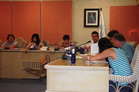 GATA HUI A LAS PROVINCIAS, PEL TRILINGÜISME.