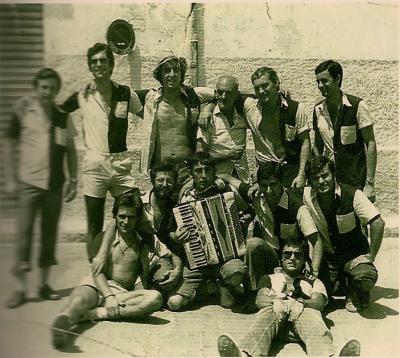 FOTOGRAFIES ANTIGUES (Gata en el record) -475-