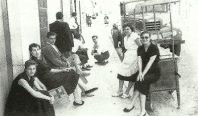 FOTOGRAFIES ANTIGUES (Gata en el record) -476, la d'ahir dia 3-