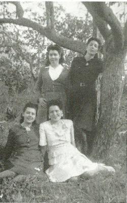 FOTOGRAFIES ANTIGUES (Gata en el record) -478, la del divendres 5-