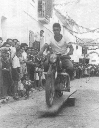 FOTOGRAFIES ANTIGUES (Gata en el record) -597, la del divendres dia 2-