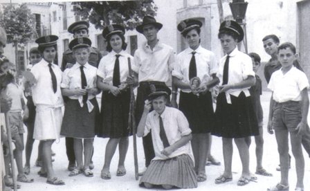 FOTOGRAFIES ANTIGUES (Gata en el record) -690-