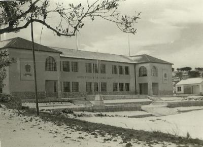 FOTOGRAFIES ANTIGUES (Gata en el record) -703-