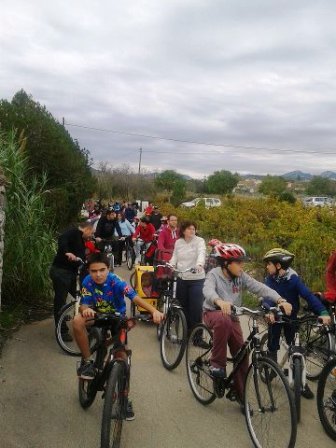 DIA DE LA BICICLETA, salvant l'aigua de la vesprada