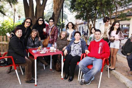 LA PREMSA PARLA DEL PREMI A GATA: tots els diaris, a les seues edicions de la vesprada