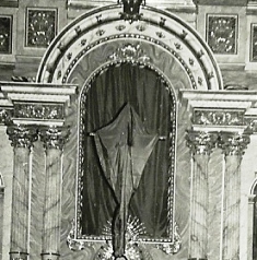 IMATGES CURIOSES: a la Quaresma cobrien els sants