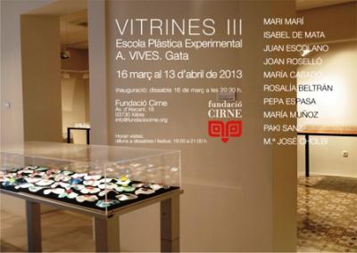 HUI S'OBRI A CIRNE (XÀBIA) L'EXPOSICIÓ VITRINES III, de l'Escola Plàstica Experimental de Gata