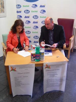 LEMPRESA PONS QUÍMICAS DONA 250 LITRES AMB PRODUCTES PER A LA RESIDÈNCIA DE BENISSA