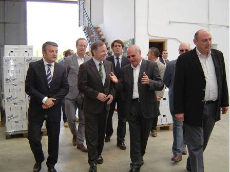 LA PREMSA PARLAde la visita del conseller dHisenda a Pons Químicas