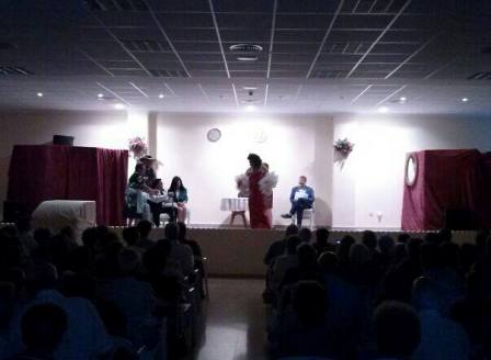 TEATRE PER ALS MAJOR A LA SEUA SETMANA; Hui, sopar i ball