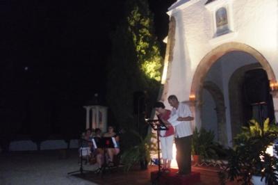 ANIT, MULTITUDINARI SOPAR A L'ERMITA. HUI TOCA NIT POÈTICA