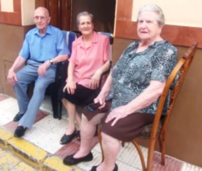 IMATGE CURIOSA: 285 ANYS DE VIDA GATERA