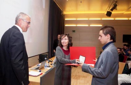 HU AL PLENARI: NOMENAMENT DE FILL IL·LUSTRE DE GATA AL CATEDRÀTIC VICENT CASELLES (a títol pòstum)