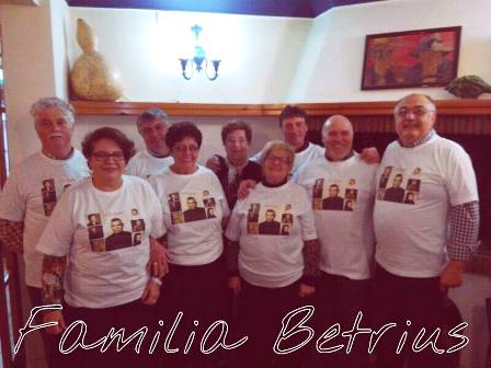 ELS COSINS BETRIU I LES SEUES FAMÍLIES ES REUNIXEN EN UN INOBLIDABLE DINAR