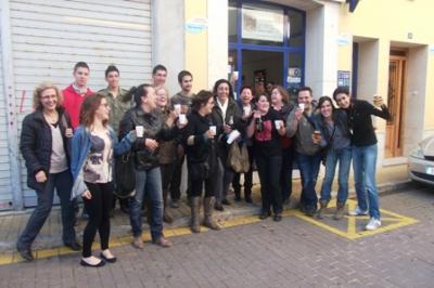 LA PREMSA PARLA DEels retalls a col·legis i la loteria de demà