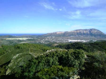 IMATGES CURIOSES: Des del Tossal del Moro, al fons Montgó