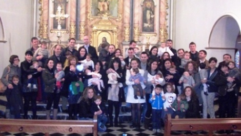 DIA DE LA CANDELERA A GATA ( i III ): els recent batejats i els seus pares, protagonistes