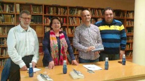 NOMBRÓS PÚBLIC A LA PRESENTACIÓ DEL LLIBRE EL NIÑO DE LA PEONZA