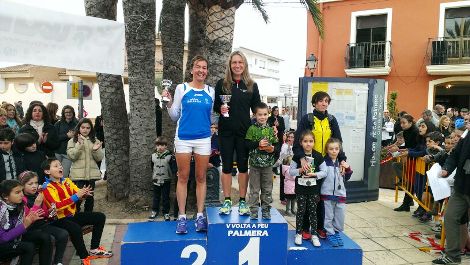 LA GATERA CHRISTINA MALLET TORNA MILLORA LA SEUA MARCA A LA VOLTA A PEU A PALMERA