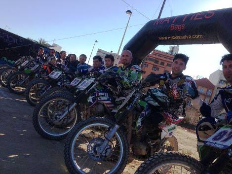 ESPECTACLE NOYES CAMP AMB EL MÓN DE LES MOTOS