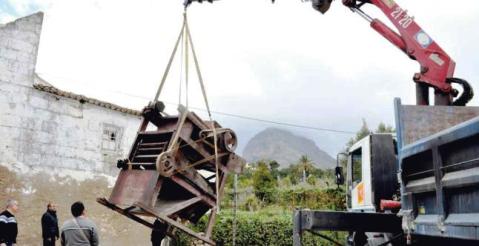 LA PREMSA PARLA HUI DEuna máquina antiga de pansa donada al Museu de Xàbia