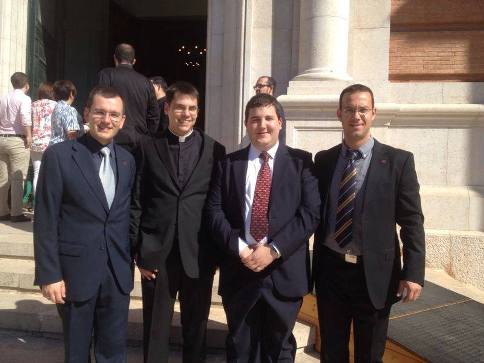 ORDENAT DIÁCONO JOSÉ DIEGO MORELL, DE PEDREGUER (son pare és gater)