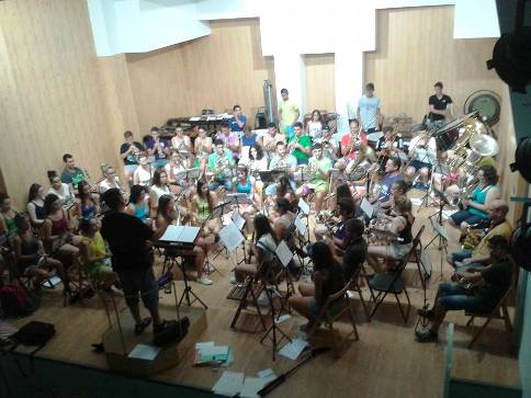 HUI, DOTZÉ DIA FESTER: la vespra, majors, pilota, ofrena, revetla, cordà