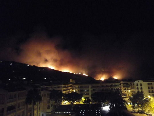 ENS DESPERTEM AMB UNA SENSACIÓ DE RÀBIA I IMPOTÈNCIA, EL CRIM NATURAL: el veí Montgó cremant-se