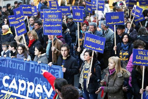 L'ESCOLA DE GATA TAMBÉ HA ESTAT A LA PRESENTACIÓ DE LES TROBADES 2015 A VALÈNCIA
