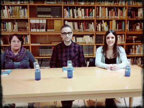 S'ESTÀ PRESENTANT A LA BIBLIOTECA DE GATA EL LLIBRE DE XAVI SARRIÀ