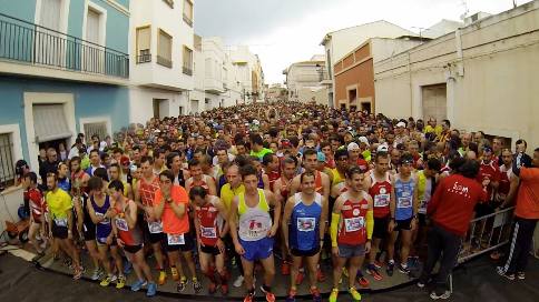 MÉS DE 1.500 CORREDORS, ENTRE GRANS I MENUTS, ES DONEN CITA A LA VOLTA POPULAR DE GATA